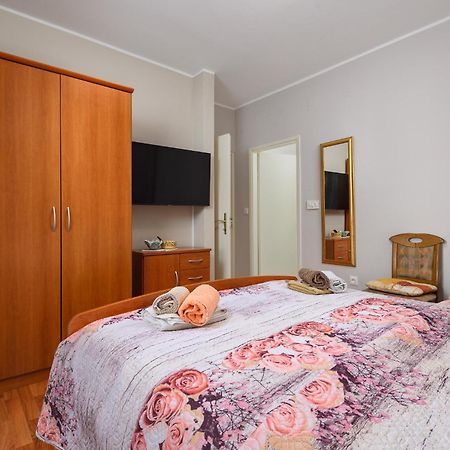 House Alma Daire Poreč Dış mekan fotoğraf